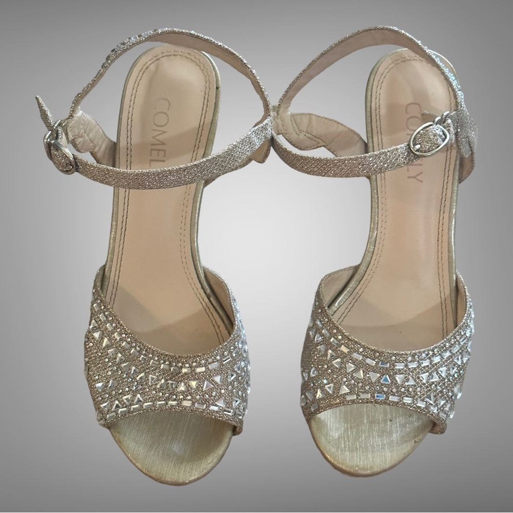 Comely Rhinestone Silver Heels